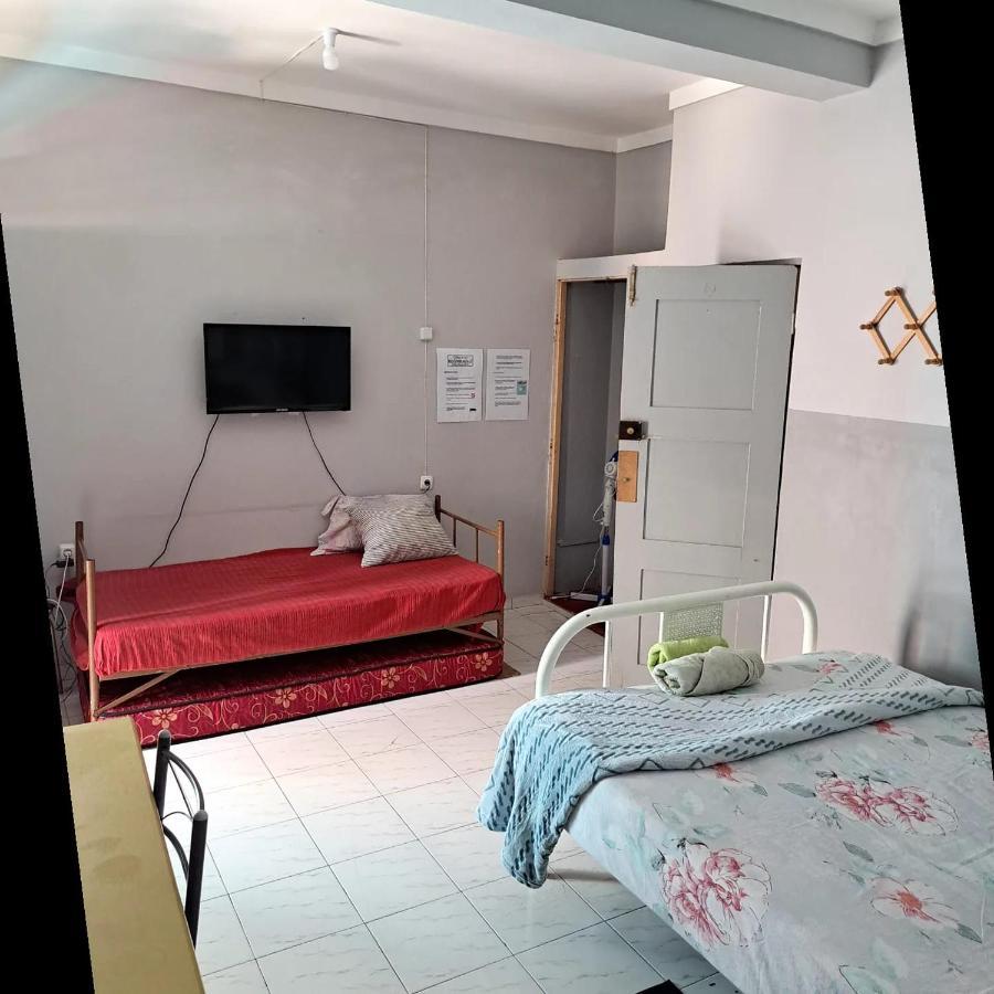 In The Heart Of Praia - Family B&B ภายนอก รูปภาพ